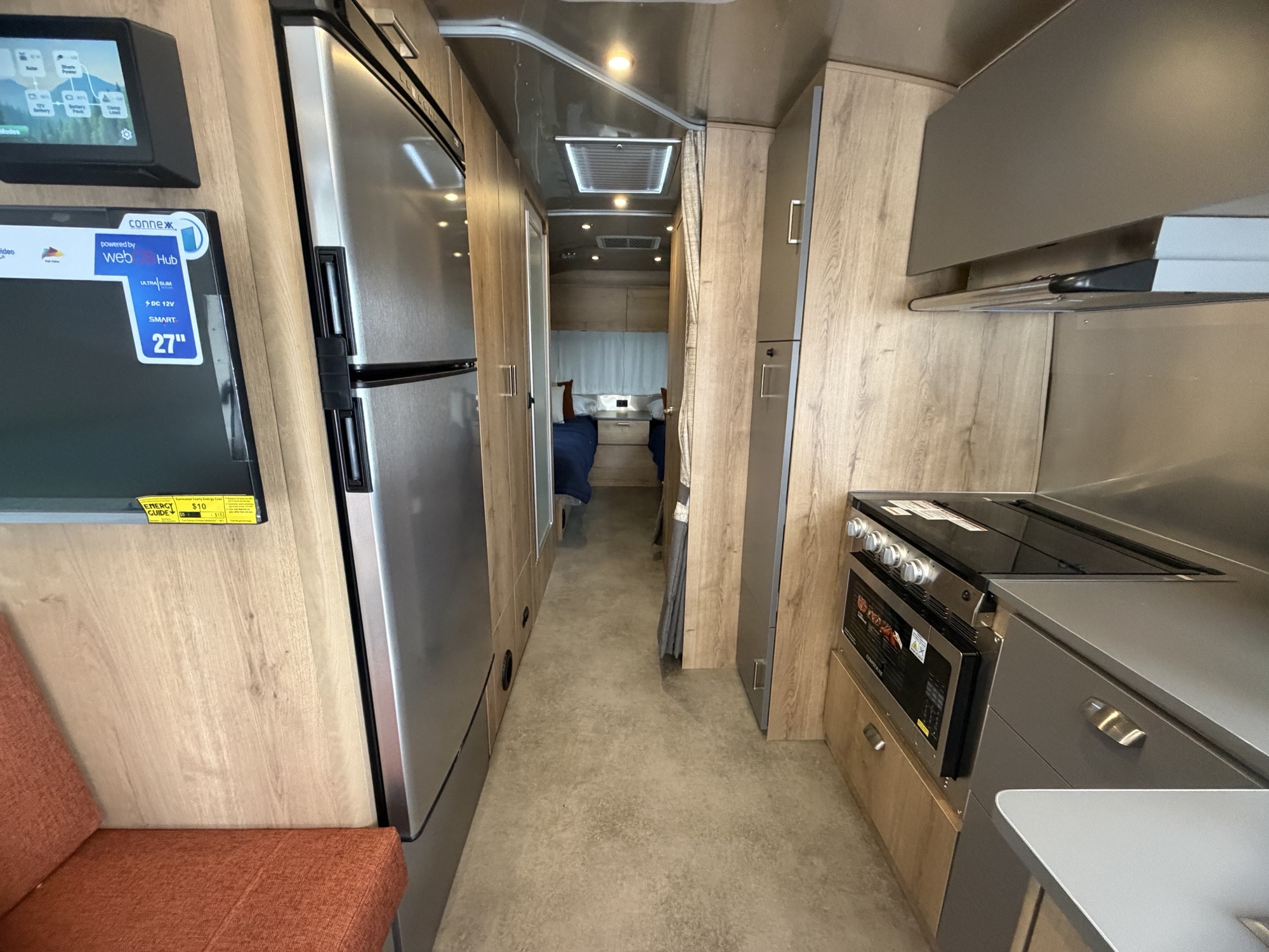 2027 AIRSTREAM TRADE WIND 27FBT - Image 12