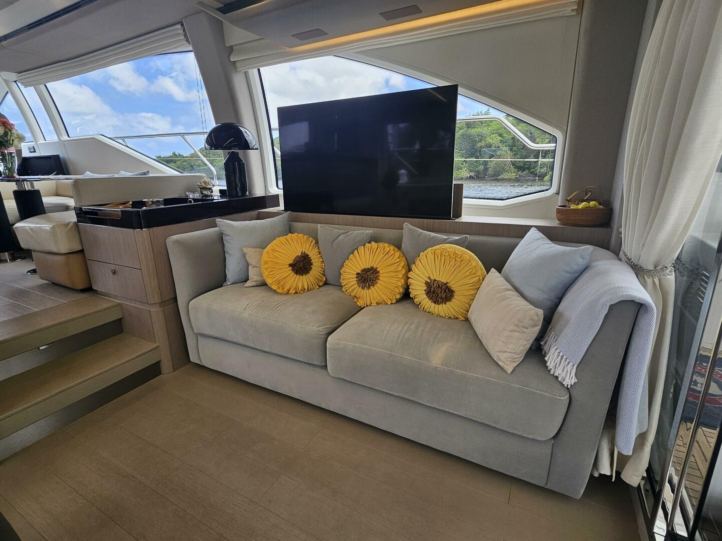 2022 Azimut 66 - Image 40