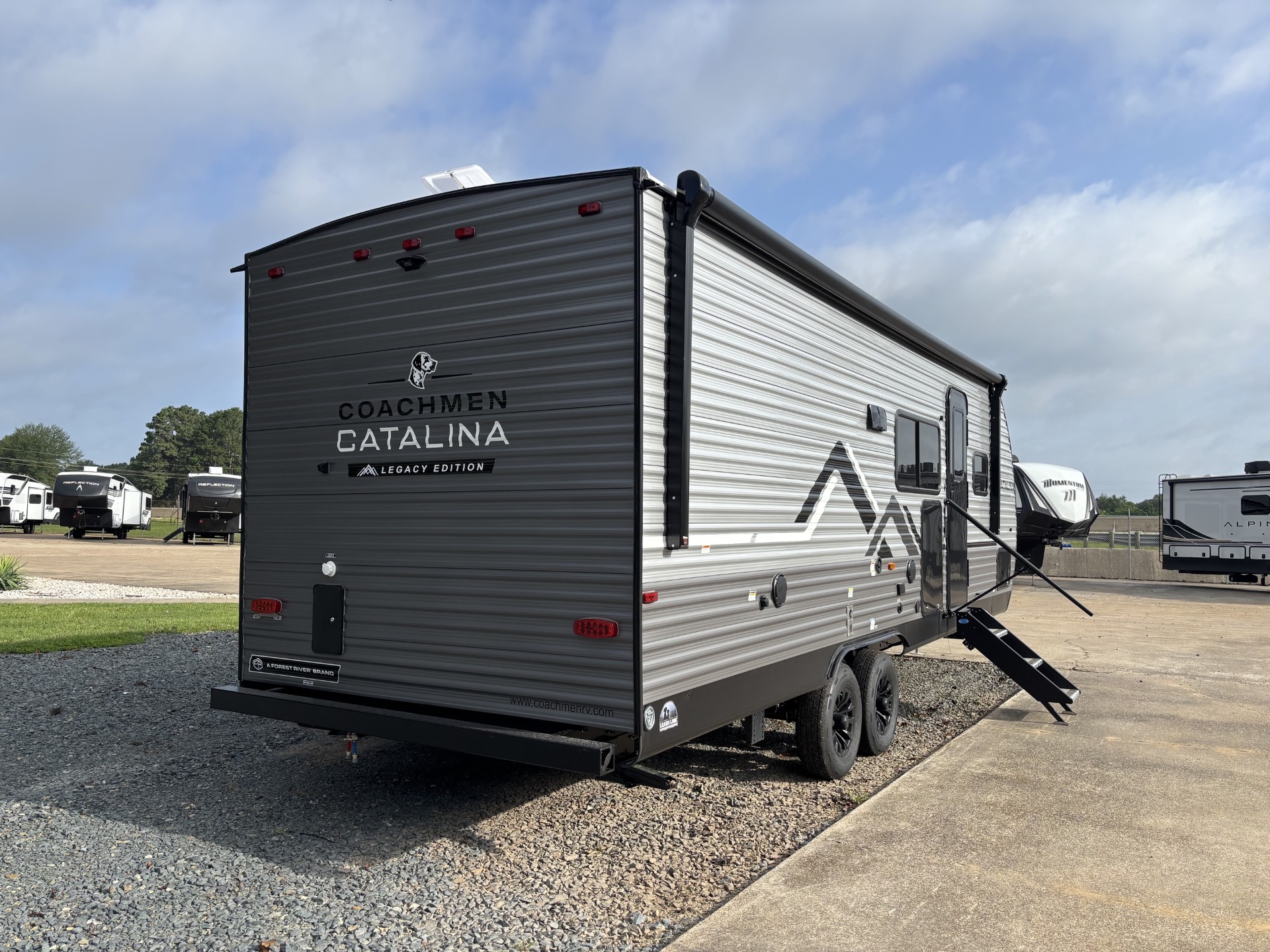 2027 Coachmen Catalina Legacy Edition 243RBS - Image 8