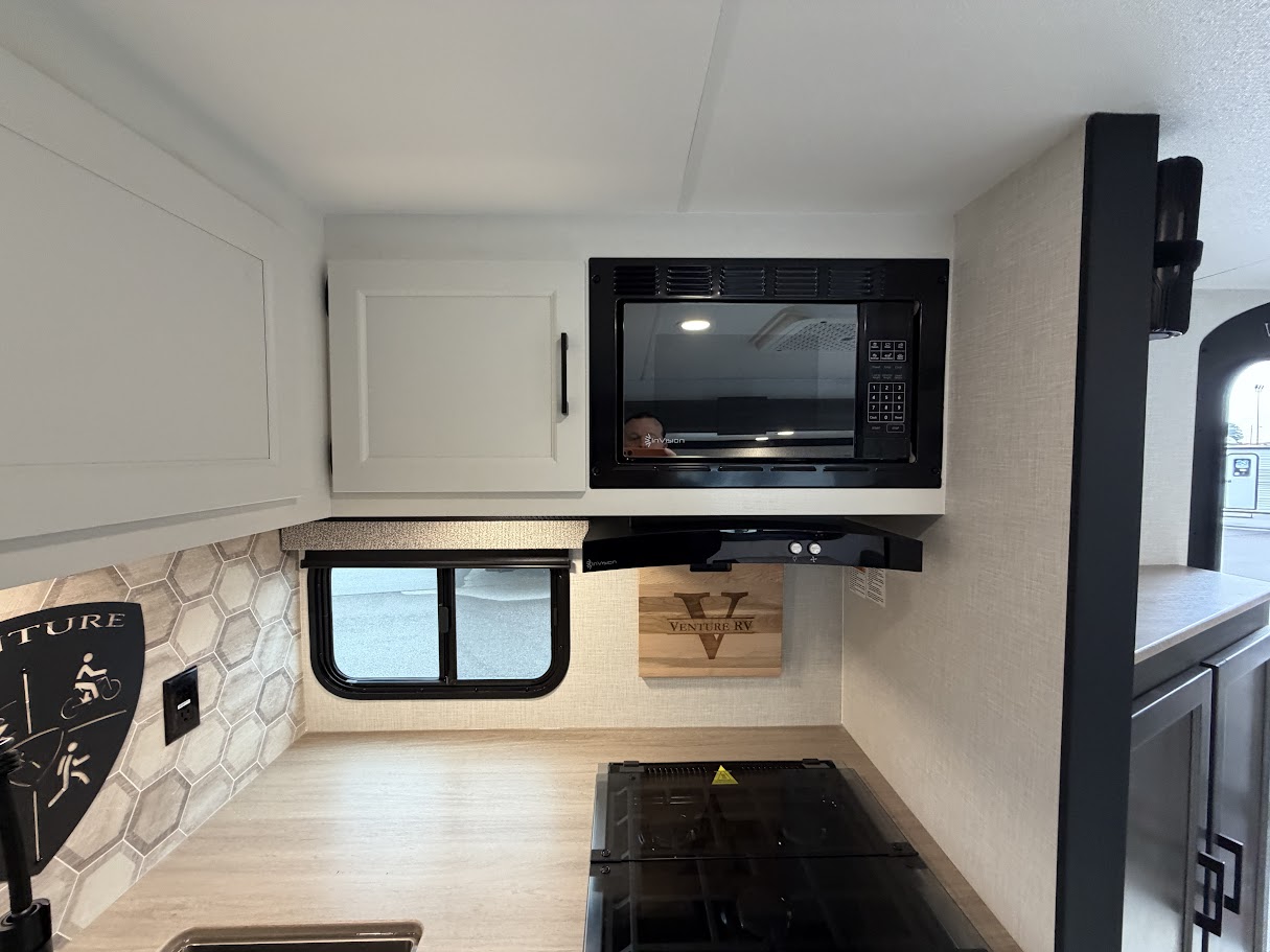 2026 VENTURE RV SPORTTREK STINGER 232VRL - Image 20