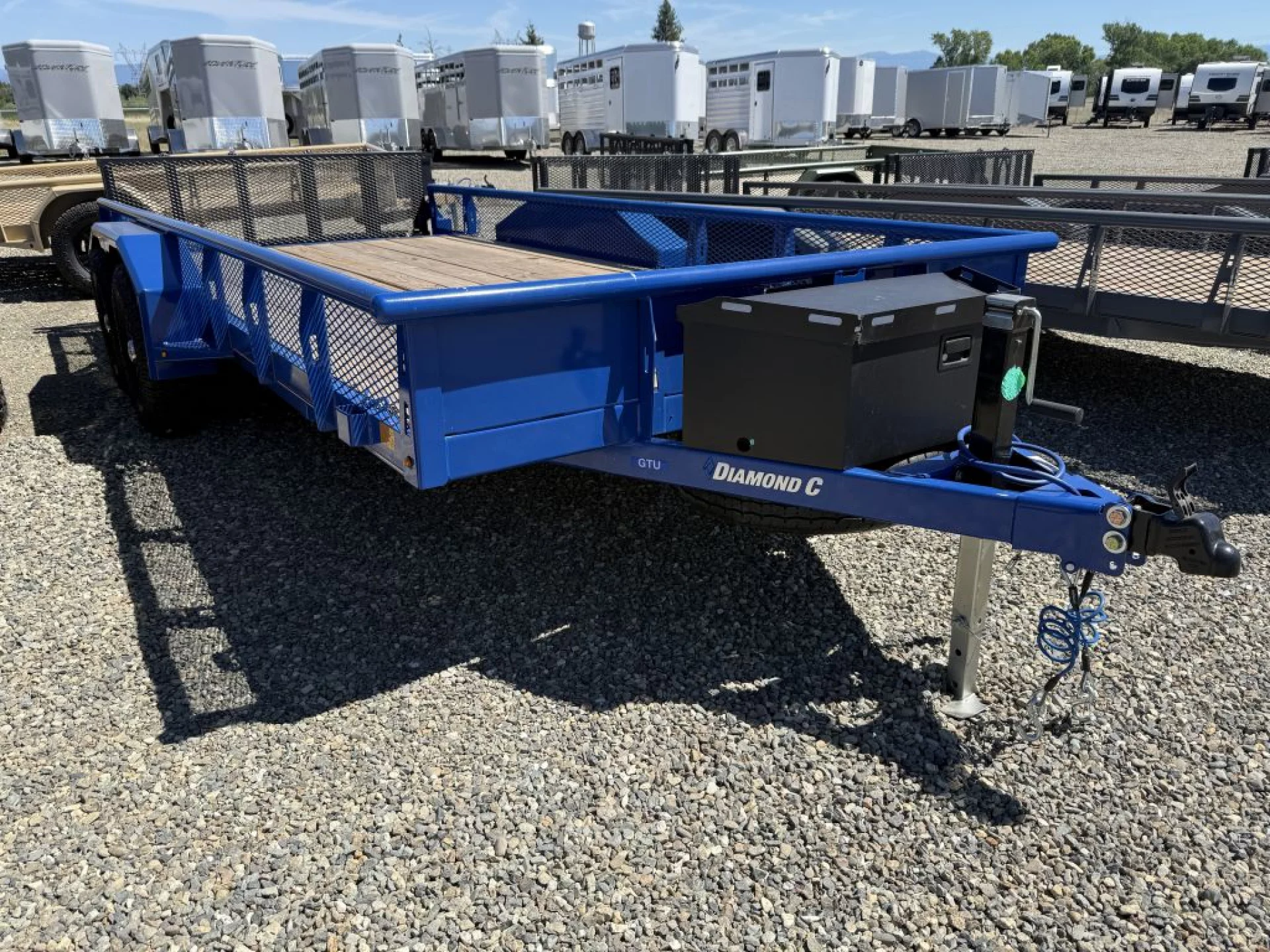 2026 DIAMOND C TRAILERS DIAMOND C GTU235-VENTURE L16X83 7K - Image 3