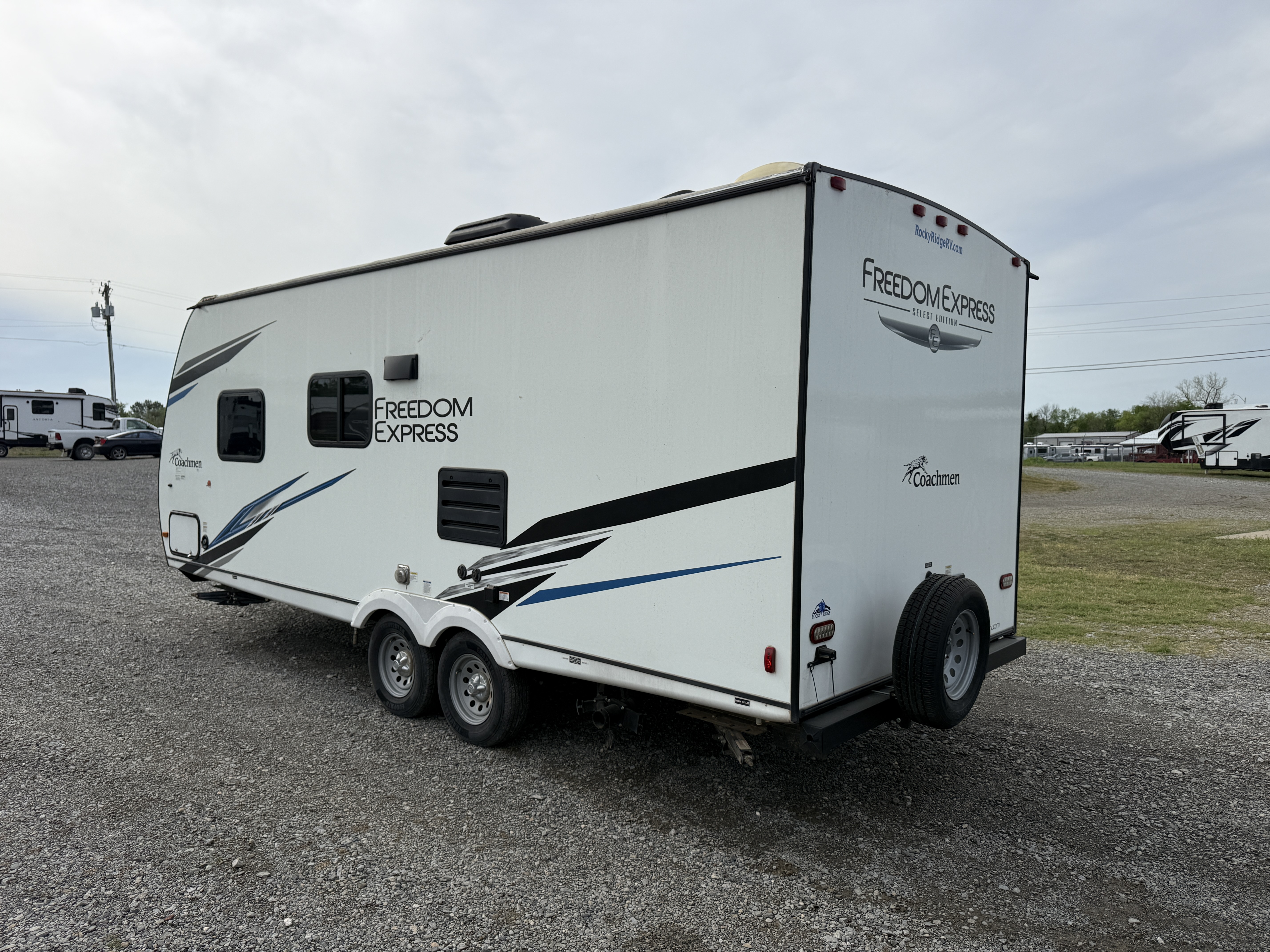 2023 Coachmen Freedom Express Select 22SE - Image 5