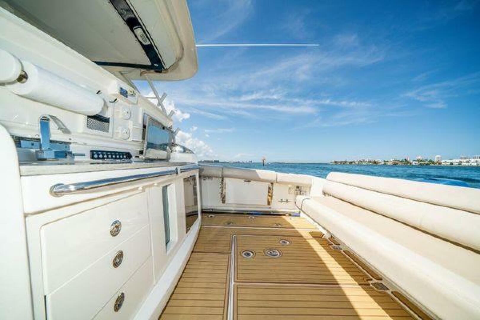2017 Boston Whaler 42 Outrage - Image 23