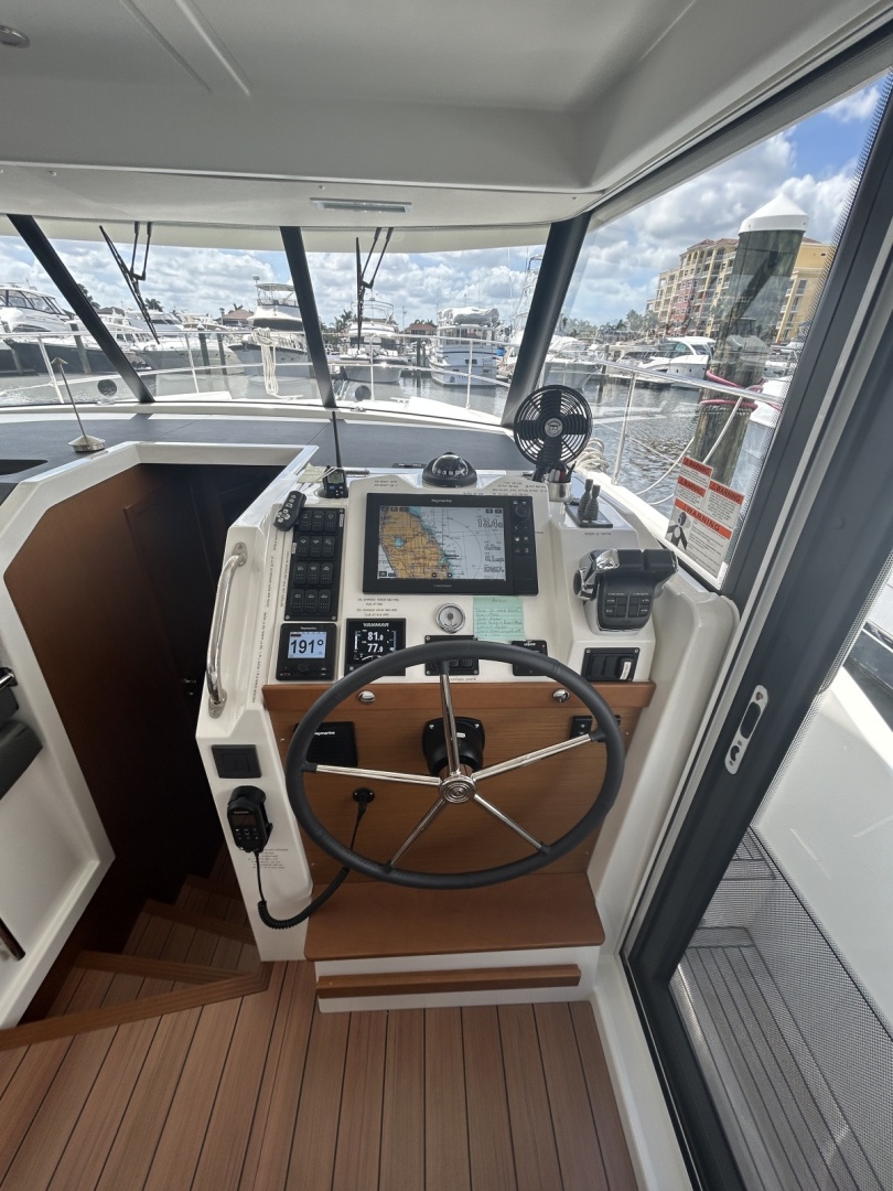 2022 Beneteau ST - Image 33