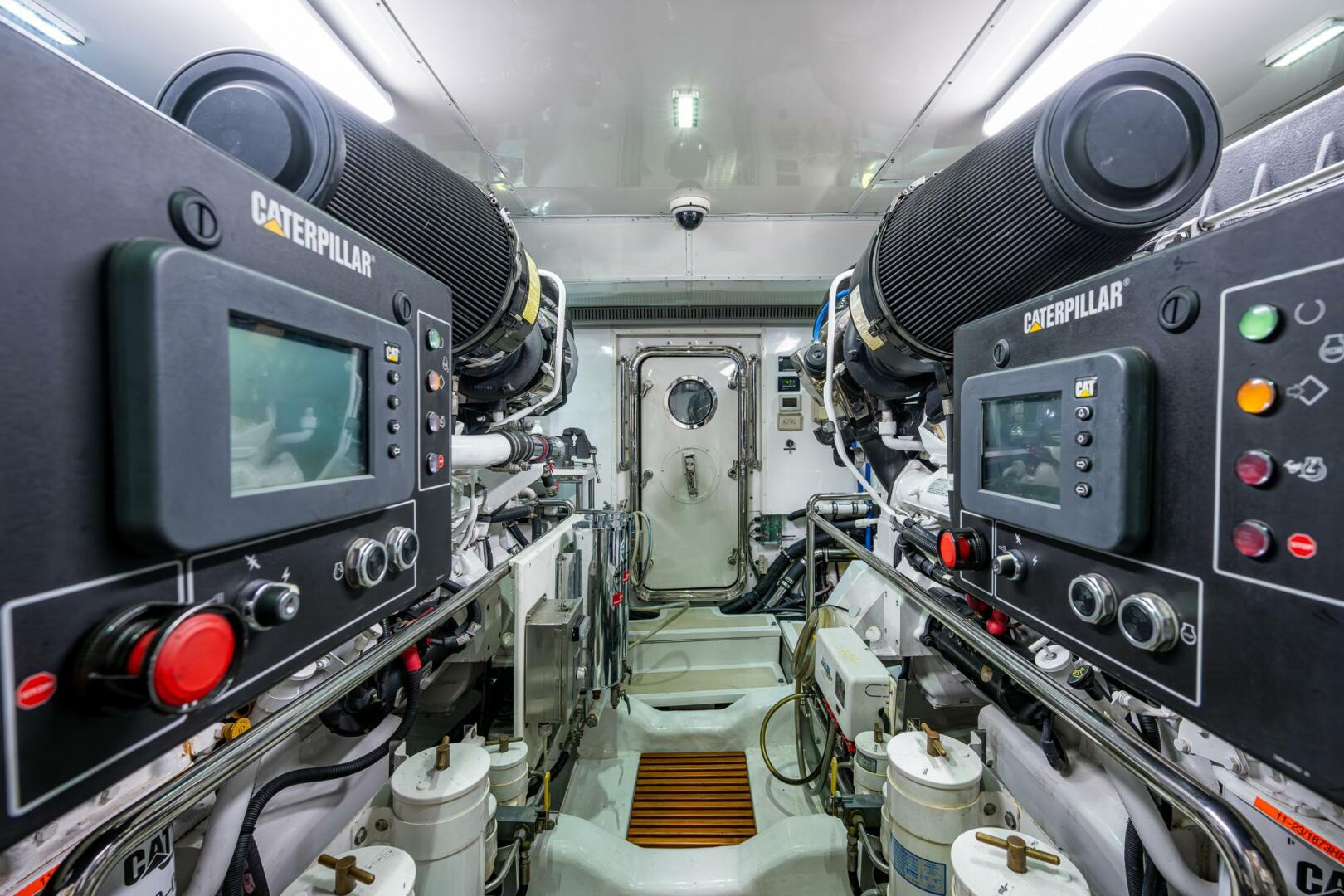 2013 Marlow Explorer Enclosed Bridge (CB) - Image 29