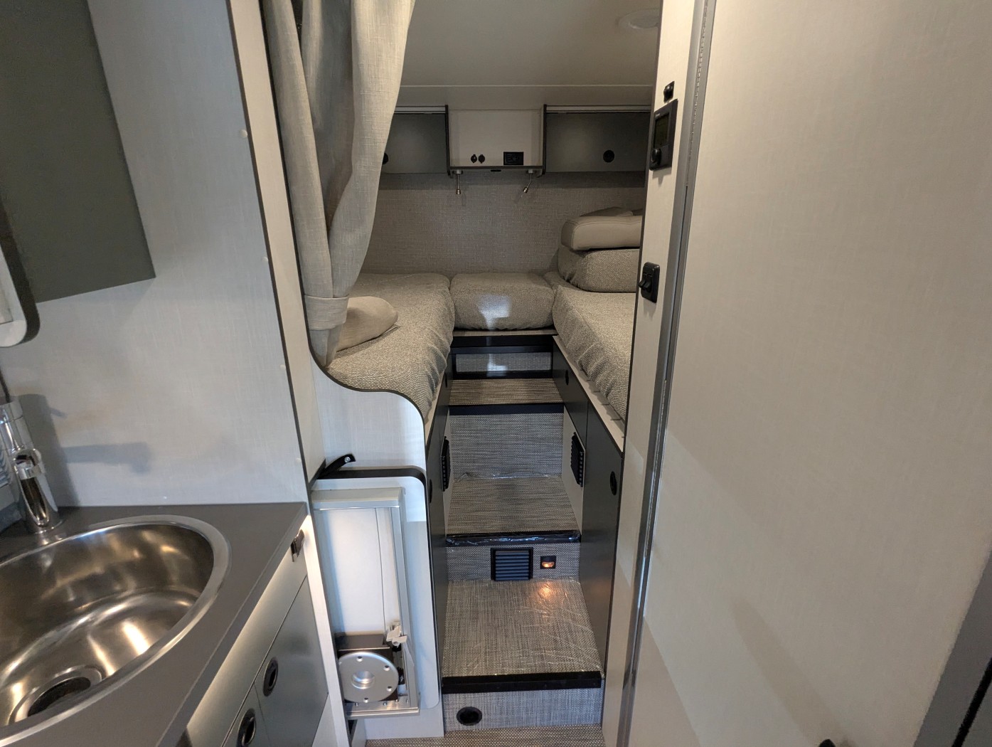 2026 Winnebago EKKO Sprinter 23B AWD - ATH Edition - Image 26