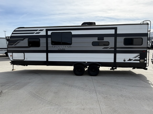 2021 GRAND DESIGN TRANSCEND XPLORER 240ML - Image 3