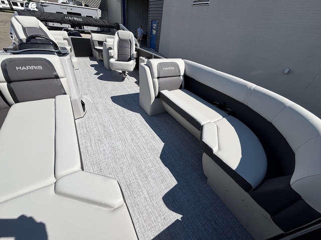 2025 HARRIS CRUISER 230 CWDH - Image 10