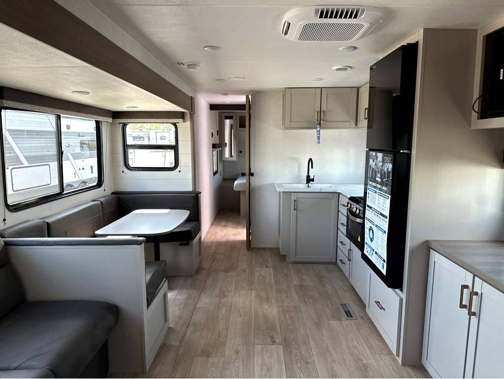 2027 JAYCO JAY FLIGHT 330TBS - Image 7
