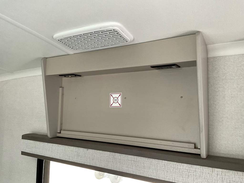 2027 JAYCO NORTH POINT 310RLTS - Image 30