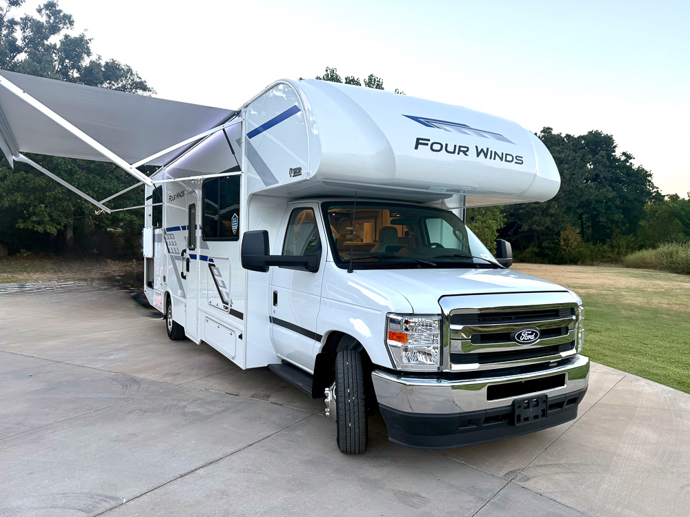 2026 THOR MOTORCOACH FOUR WINDS 28Z - Image 4