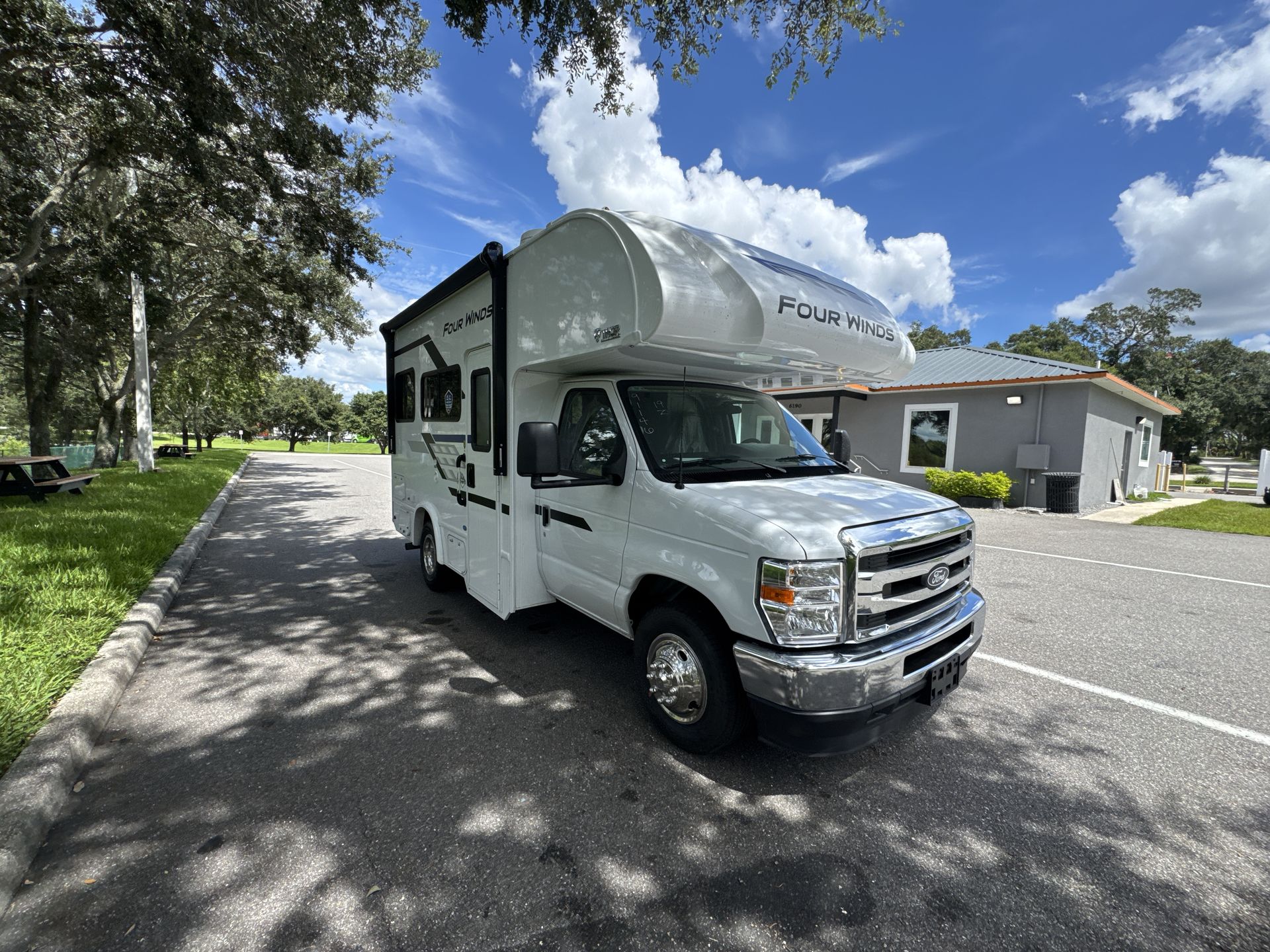 2026 Thor Motor Coach Four Winds Espec