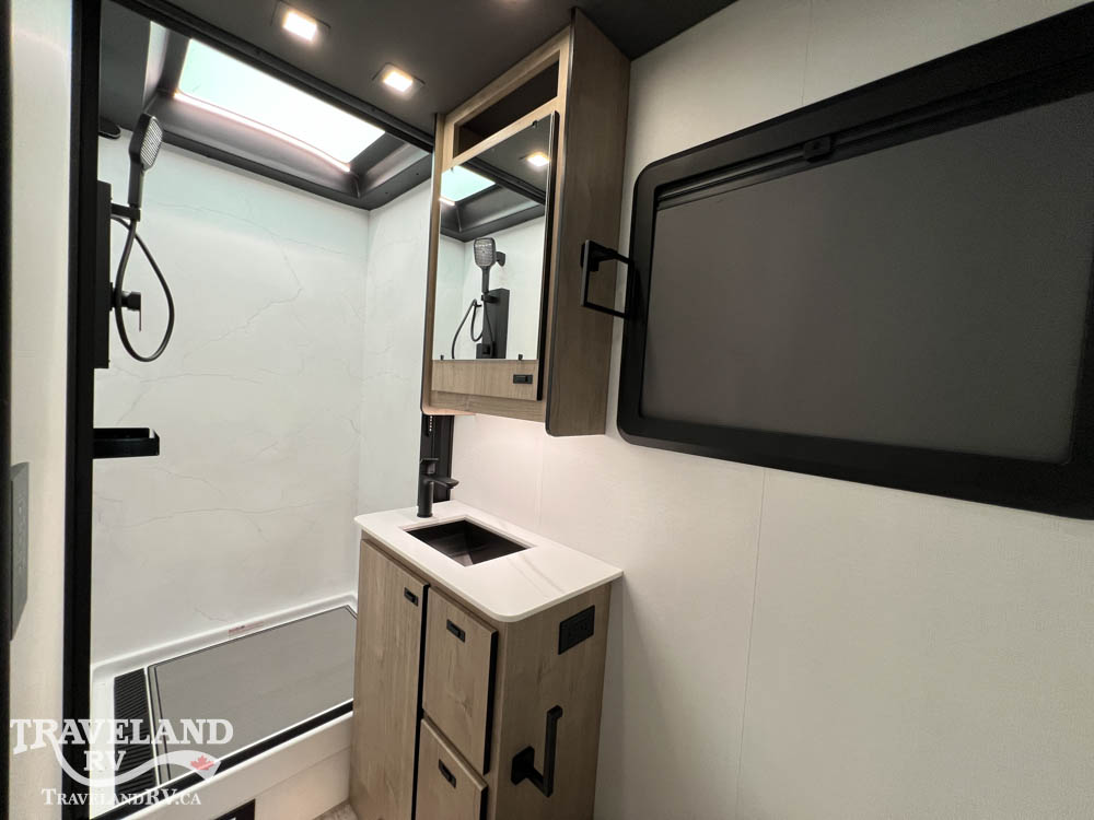 2027 Grand Design Lineage Series F 31ZW - Image 39