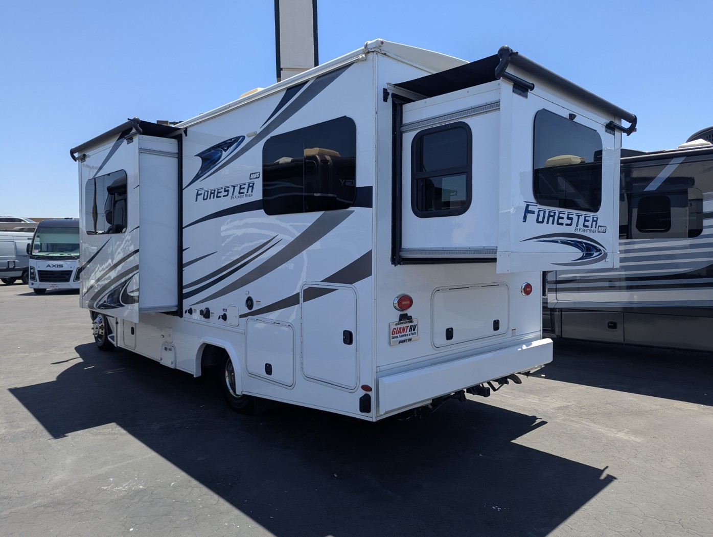 2019 Forest River Forester 2401R MBS - Image 4