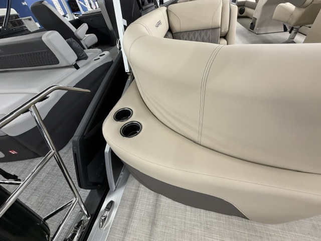 2026 HARRIS CRUISER 230 CWDH - Image 12