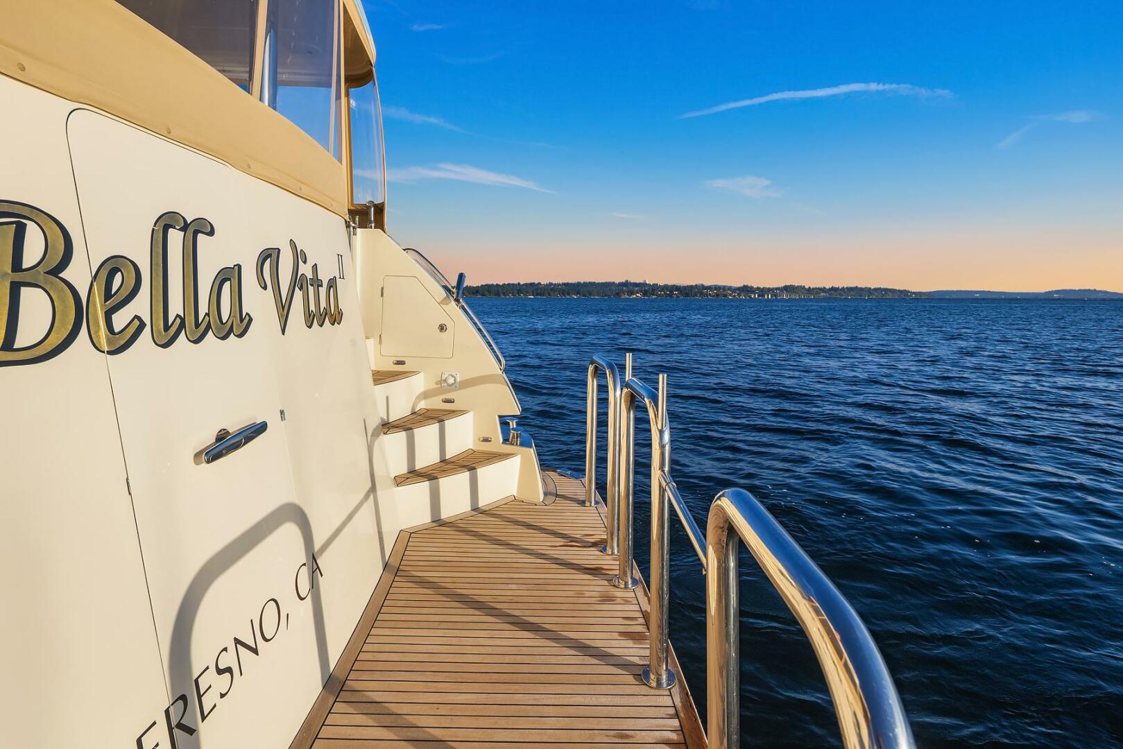 2014 Hampton 720 Skylounge LRC - Image 97