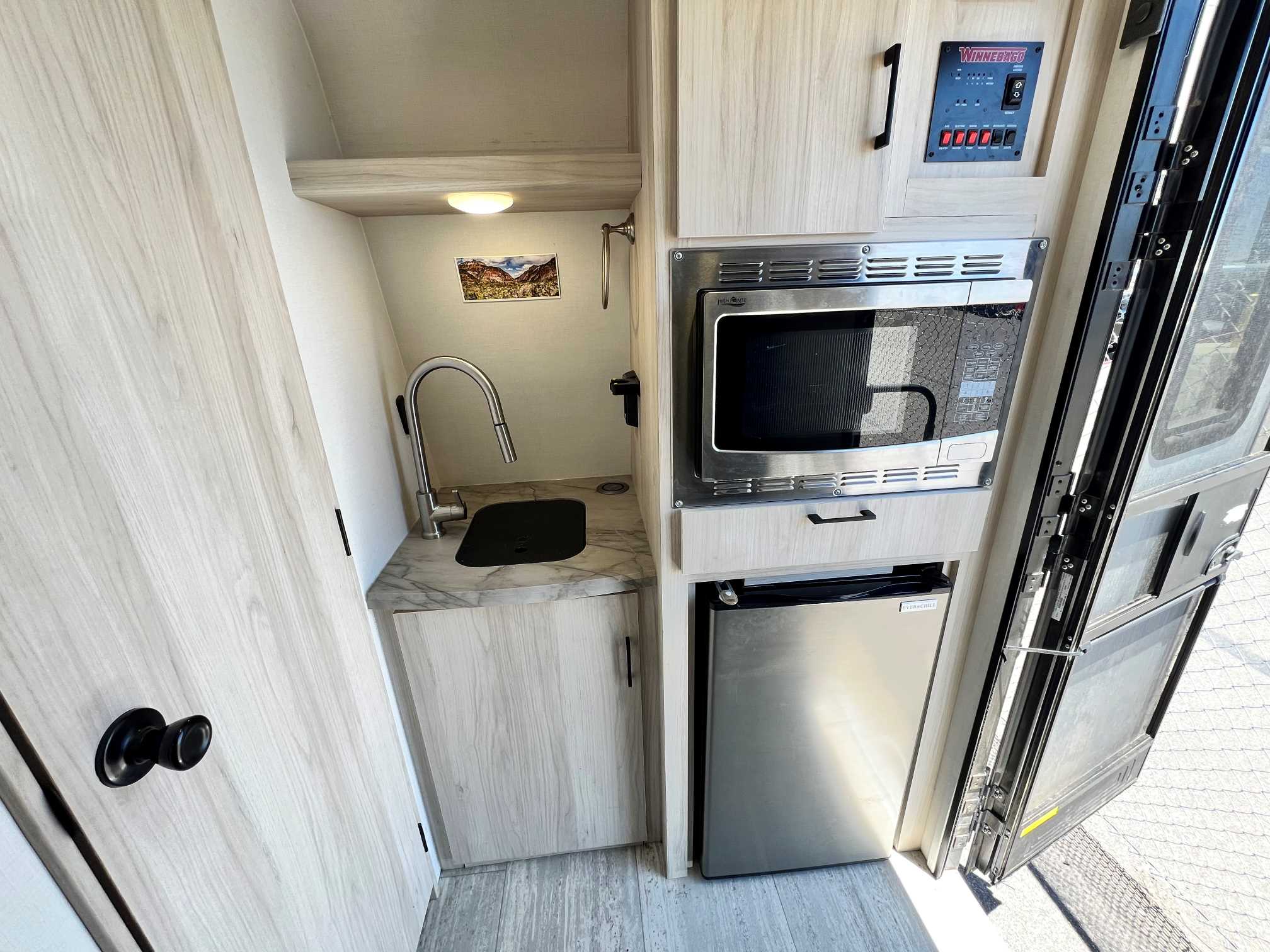 2023 Winnebago Hike 100 1316TB - Image 15