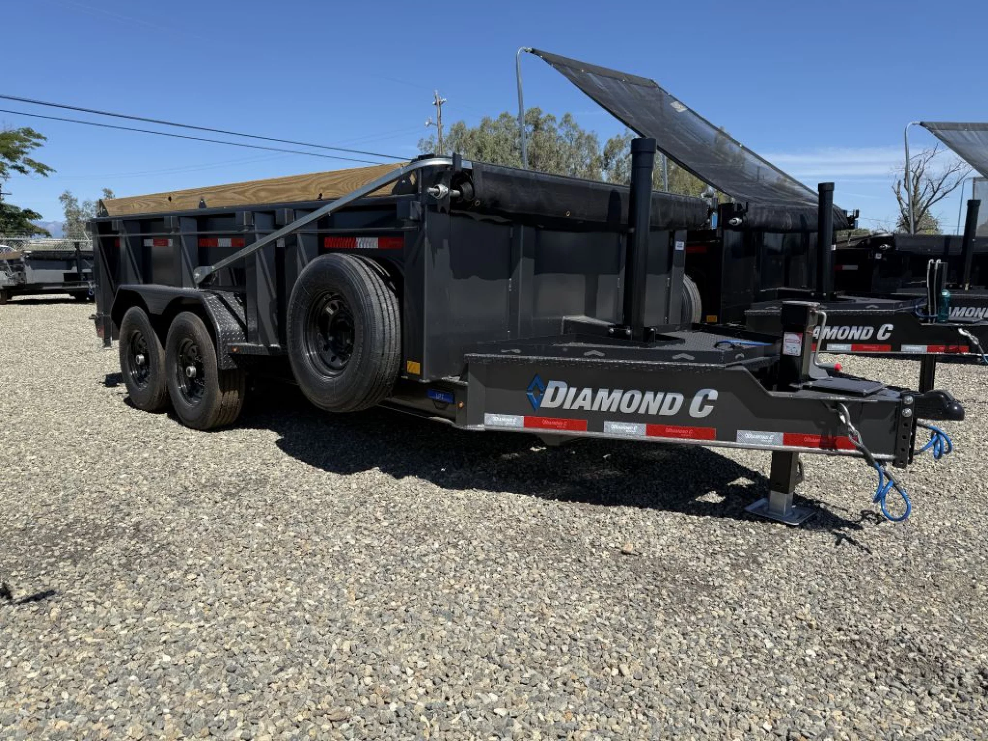 2026 DIAMOND C TRAILERS DIAMOND C LPT 207 HEAVY DUTY 14X82 32 SIDES - Image 2