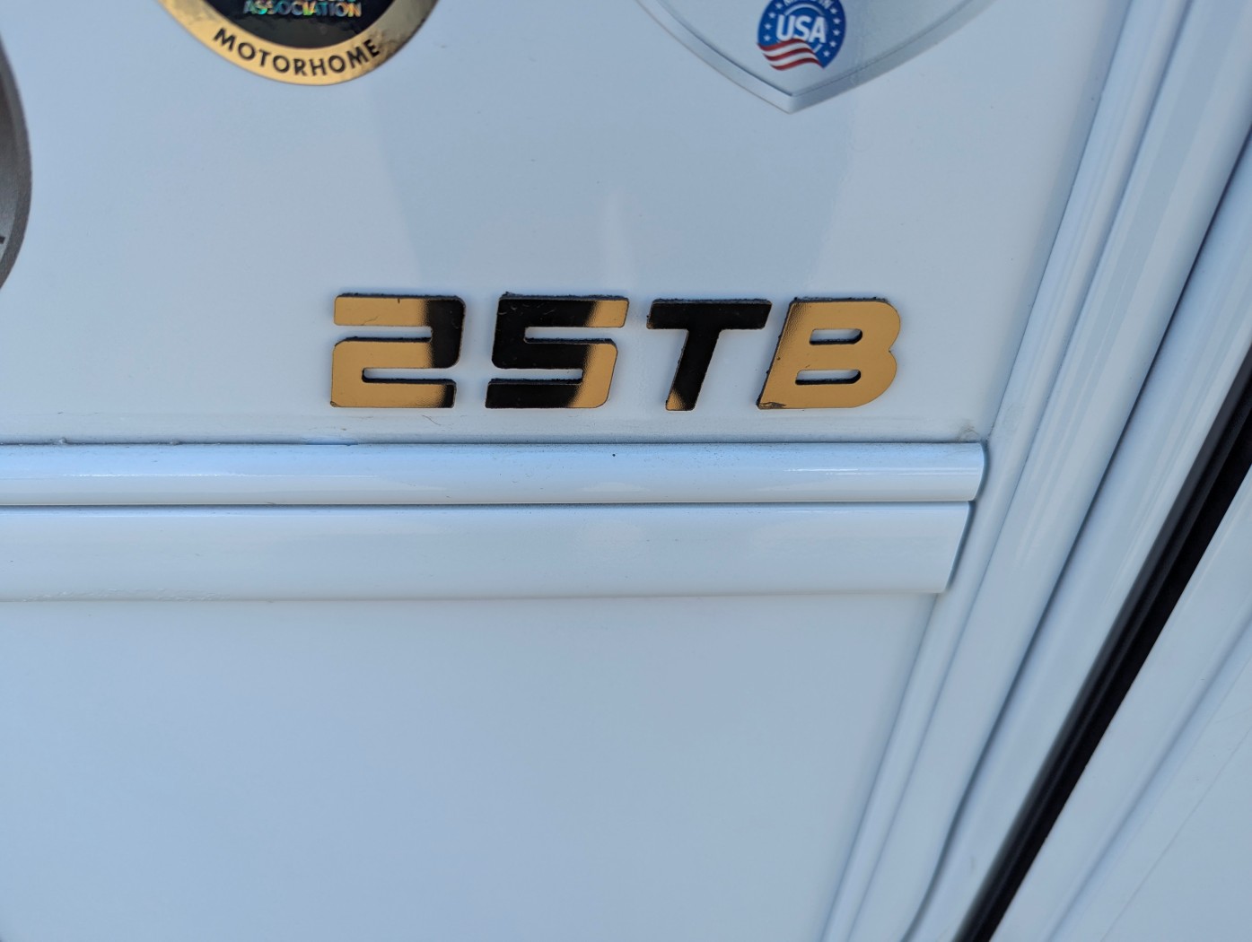 2026 Coachmen Euro 25TB - Image 6