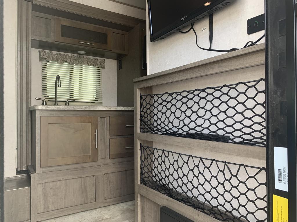 2019 FOREST RIVER 190 - Image 31