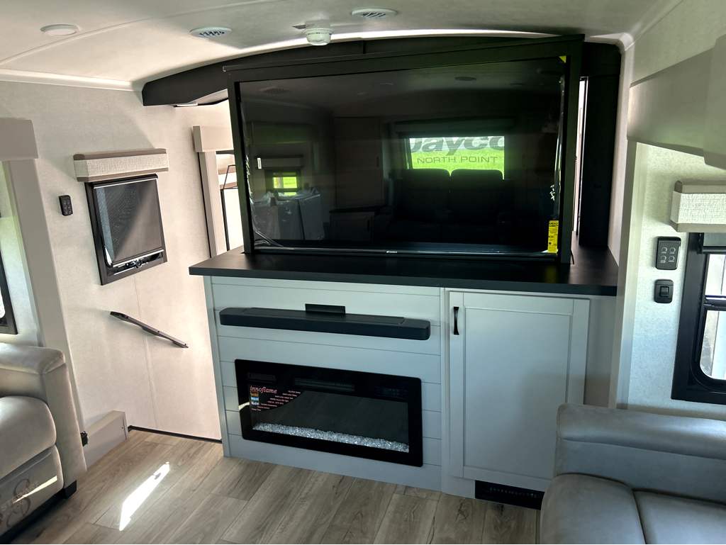 2026 JAYCO NORTH POINT 382FLRB - Image 18