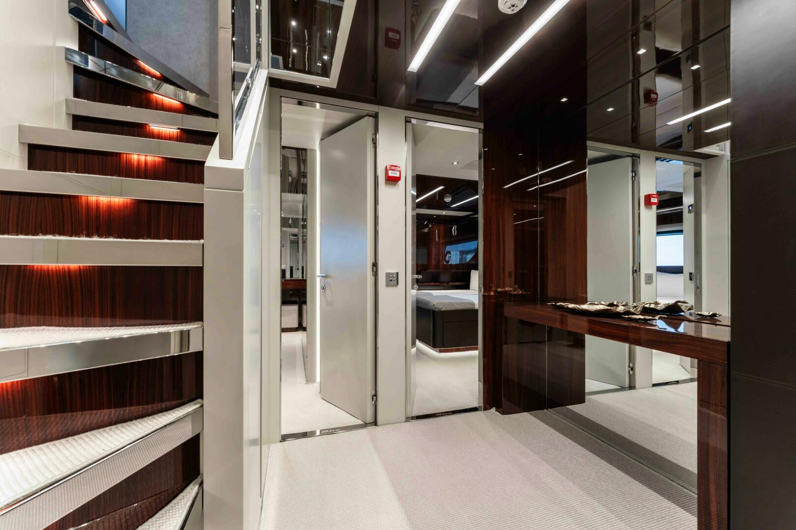 2019 Riva Riva Dolcevita 110 - Image 35