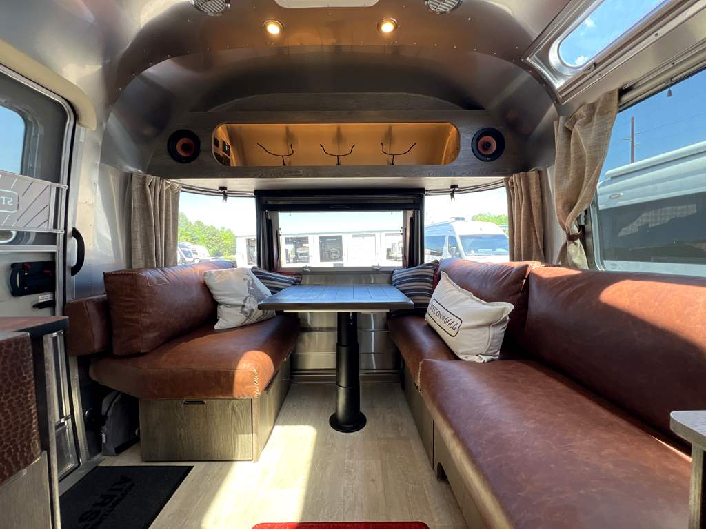 2026 AIRSTREAM STETSON + 6666 27FBT - Image 6