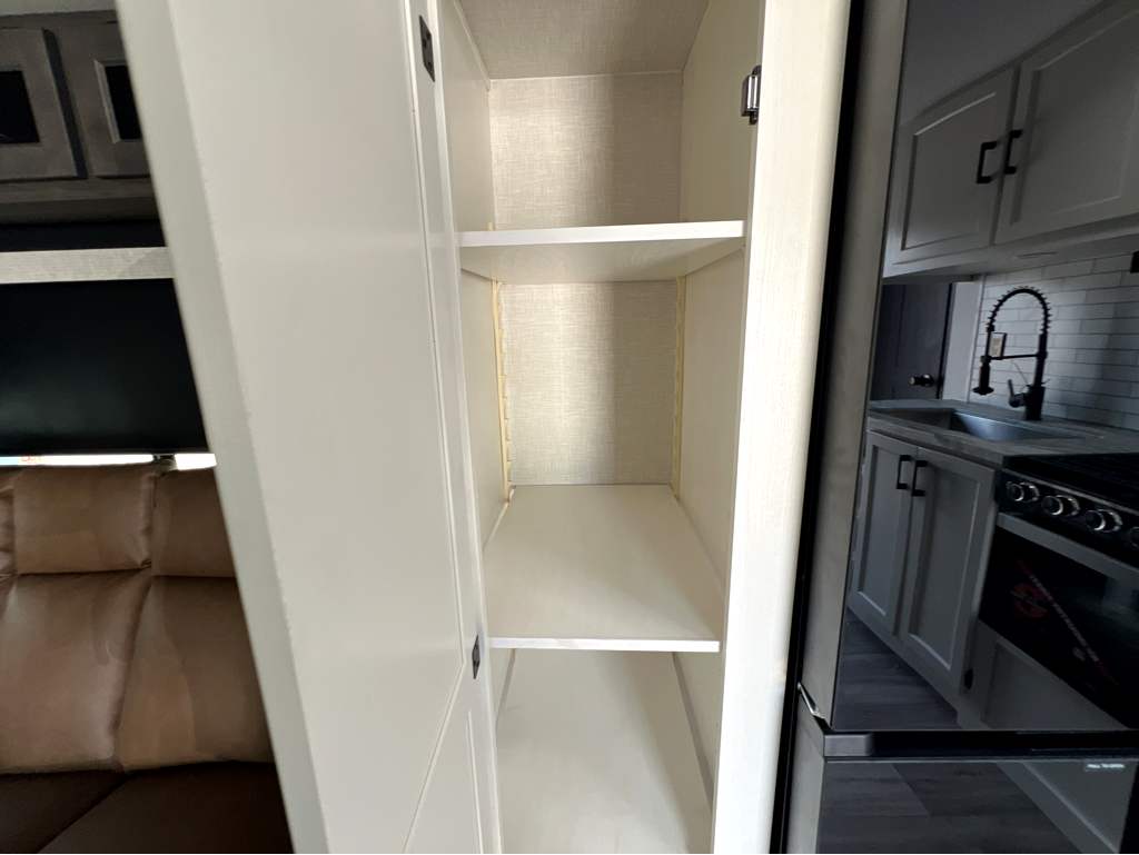 2026 VENTURE RV SPORTTREK 271VRB - Image 14