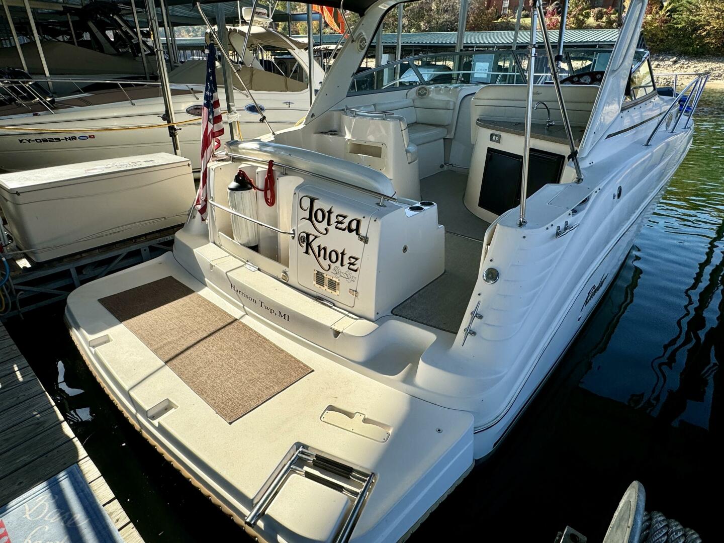 2004 Rinker 342 Fiesta Vee - Image 13