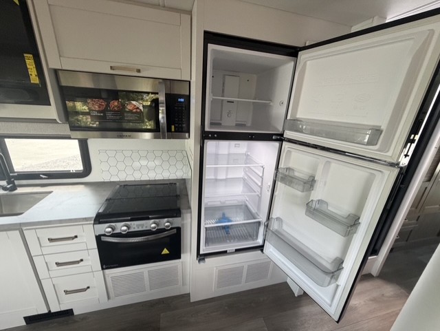 2027 JAYCO GREYHAWK 29MV - Image 16