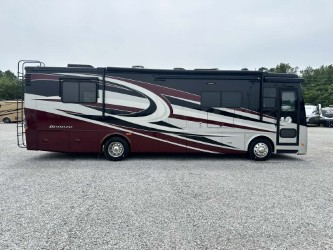 2017 TIFFIN ALLEGRO BREEZE 32BR - Image 2