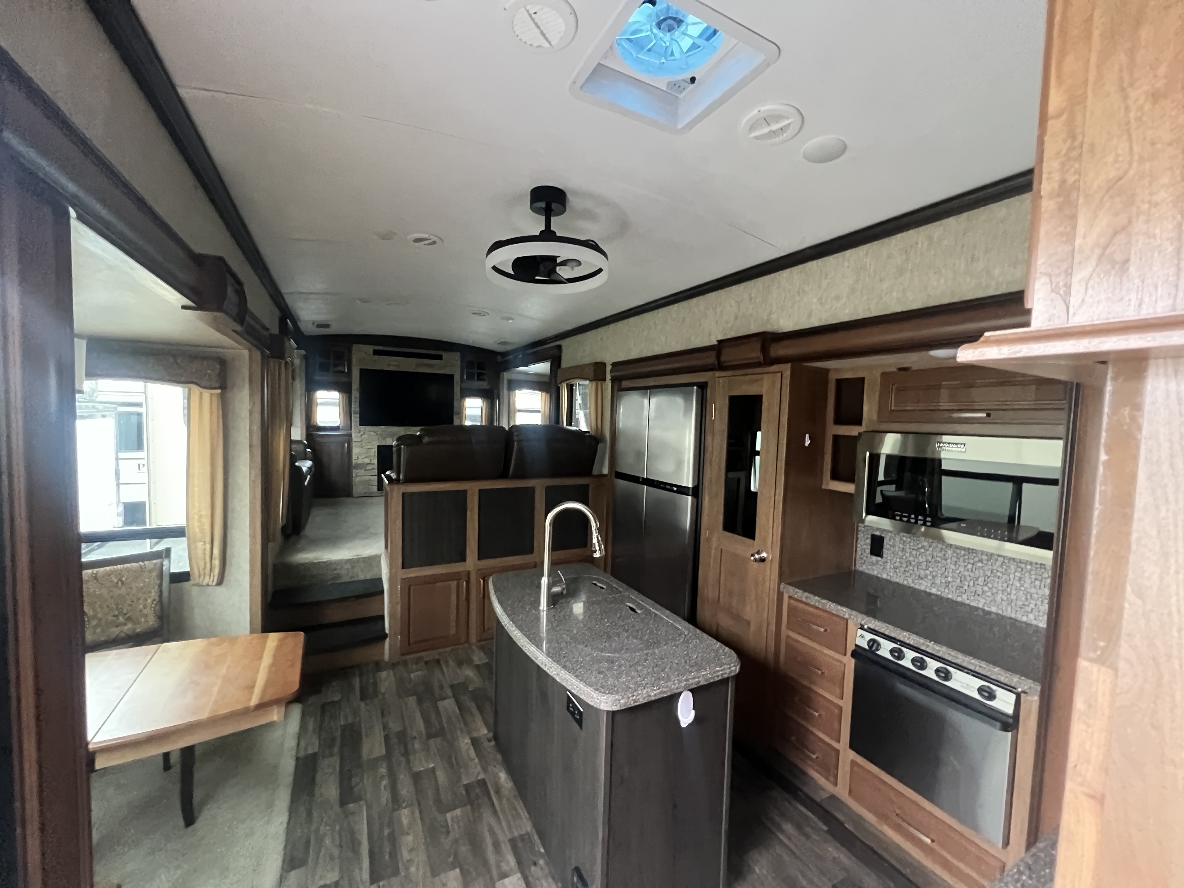 2017 Keystone Montana High Country 379RD - Image 3