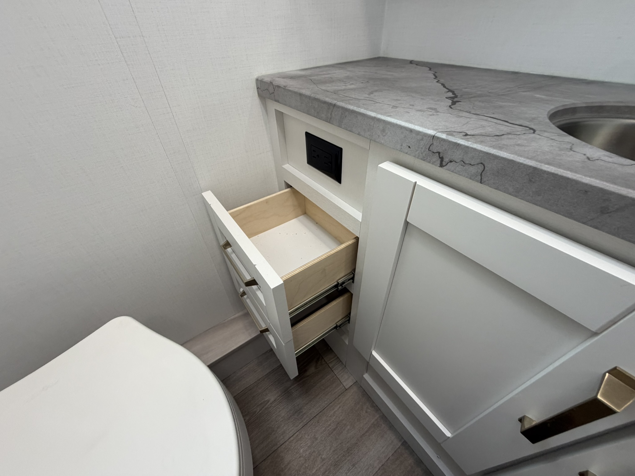 2027 JAYCO GREYHAWK 29MV - Image 41
