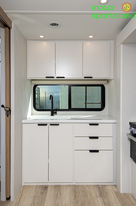 2026 Winnebago Thrive 22MLS - Image 32