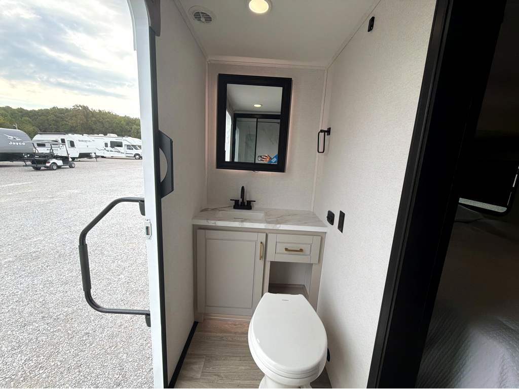 2027 JAYCO NORTH POINT 375TBDB - Image 22