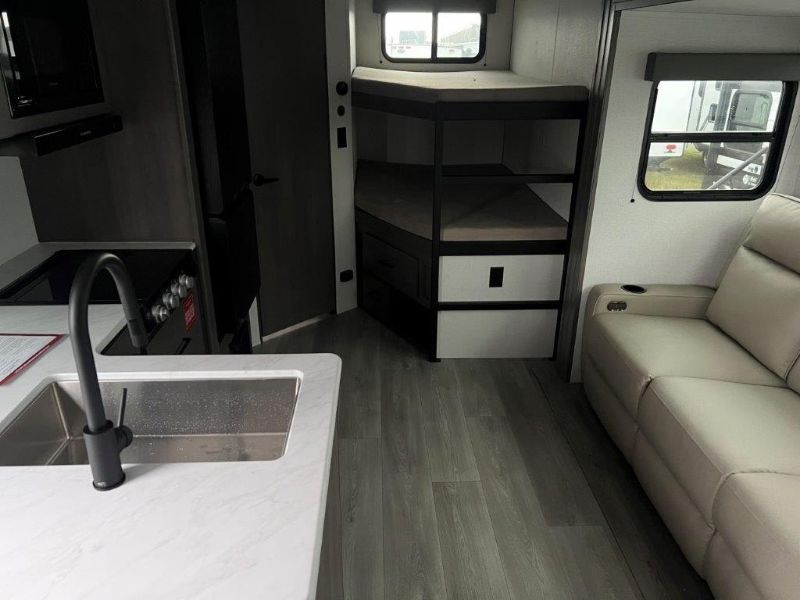 2026 Grand Design Transcend XPLOR 23BHX - Image 4