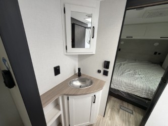 2027 VENTURE RV SIENNA 311VDB - Image 18