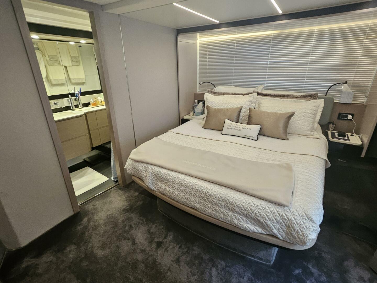 2022 Azimut 66 - Image 58