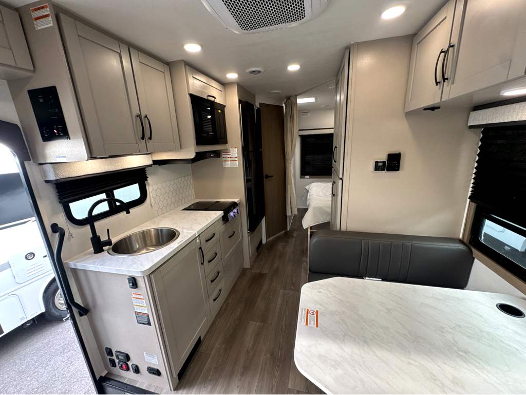 2027 ENTEGRA COACH ODYSSEY SE 22C - Image 12