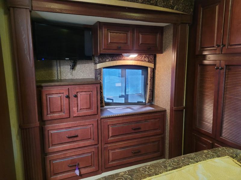2013 Forest River Berkshire 390FL - Image 20