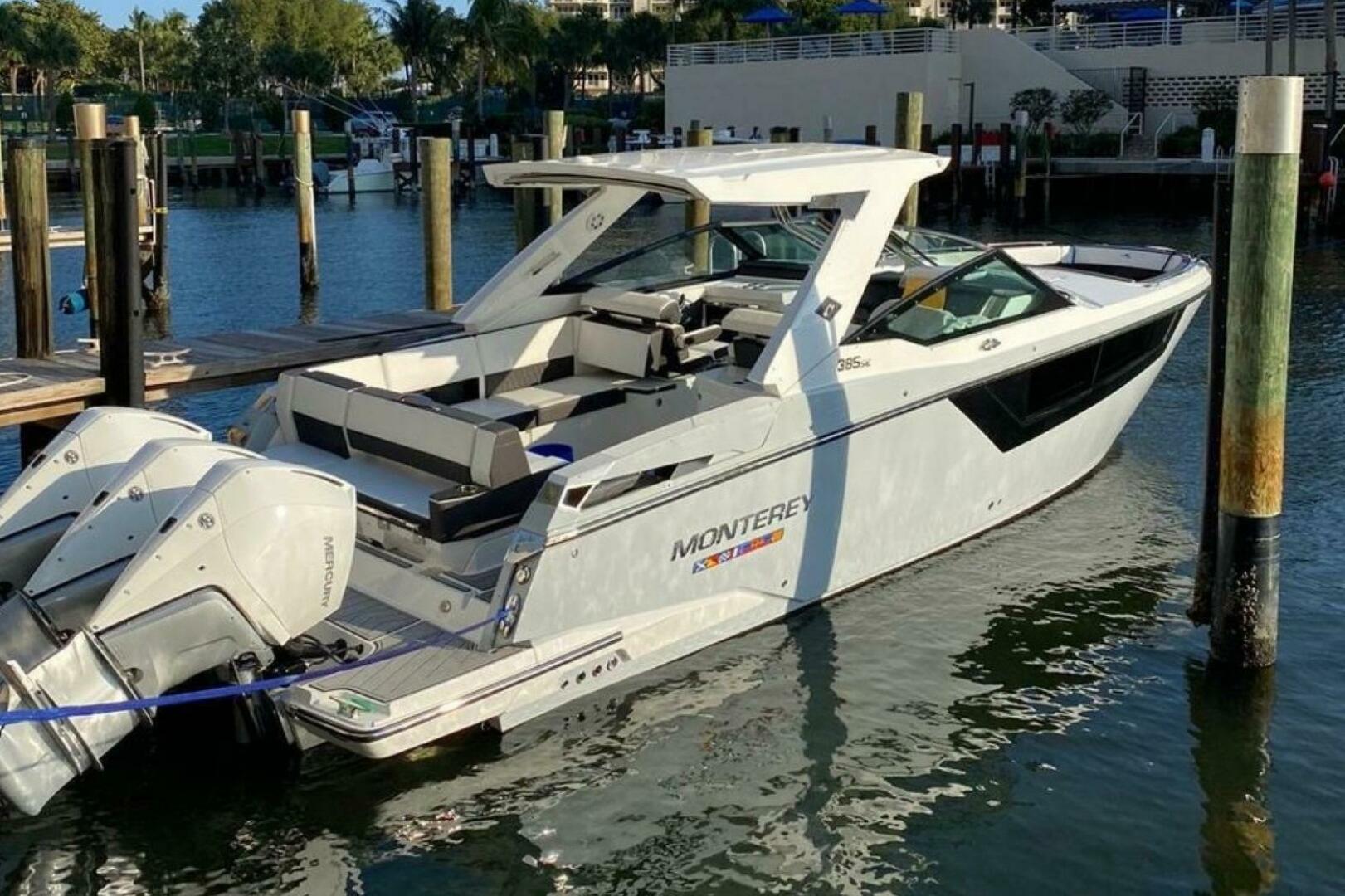 2022 Monterey 385 Super Express - Image 1