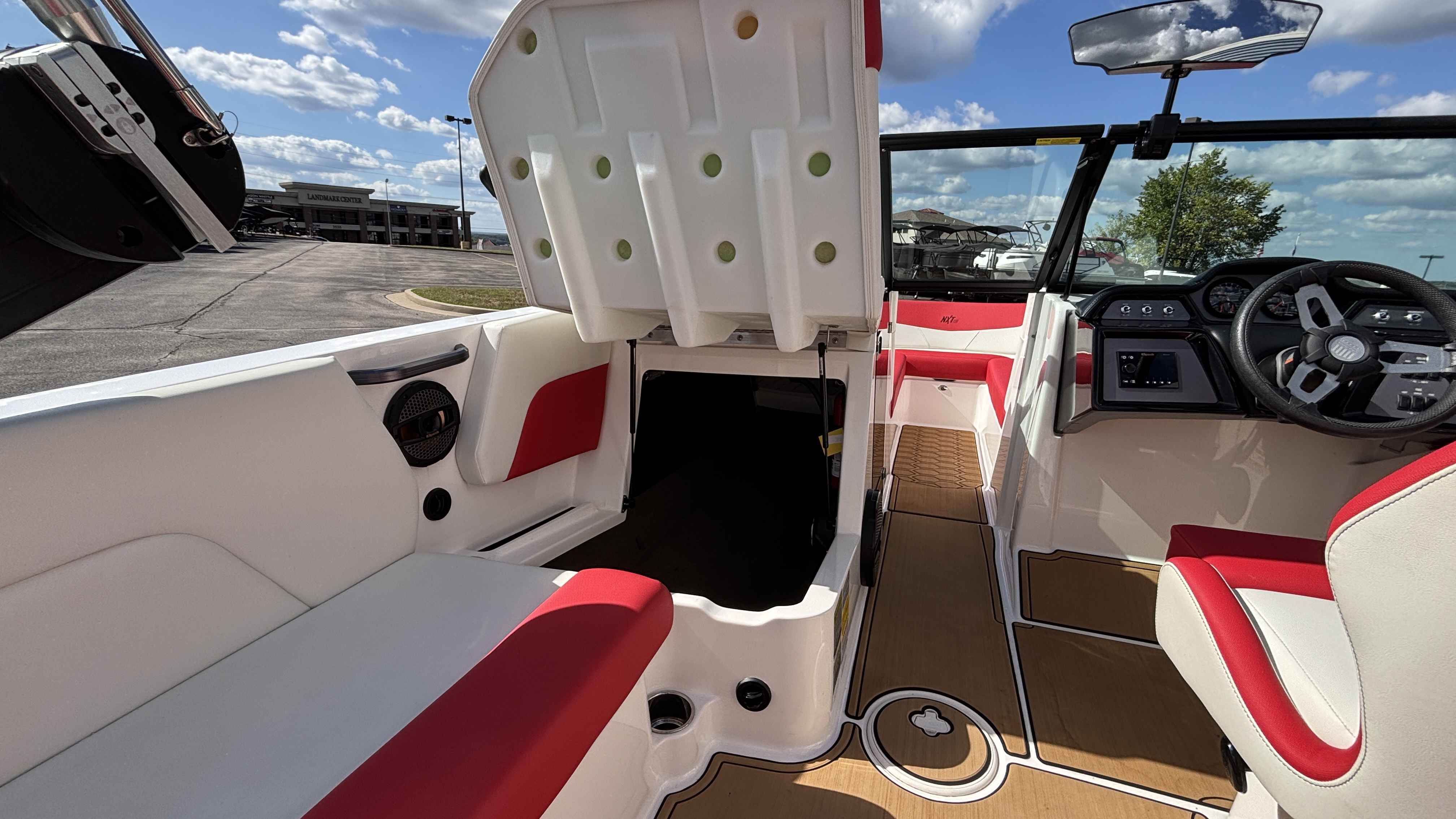 2023 MasterCraft NXT24 - Image 25