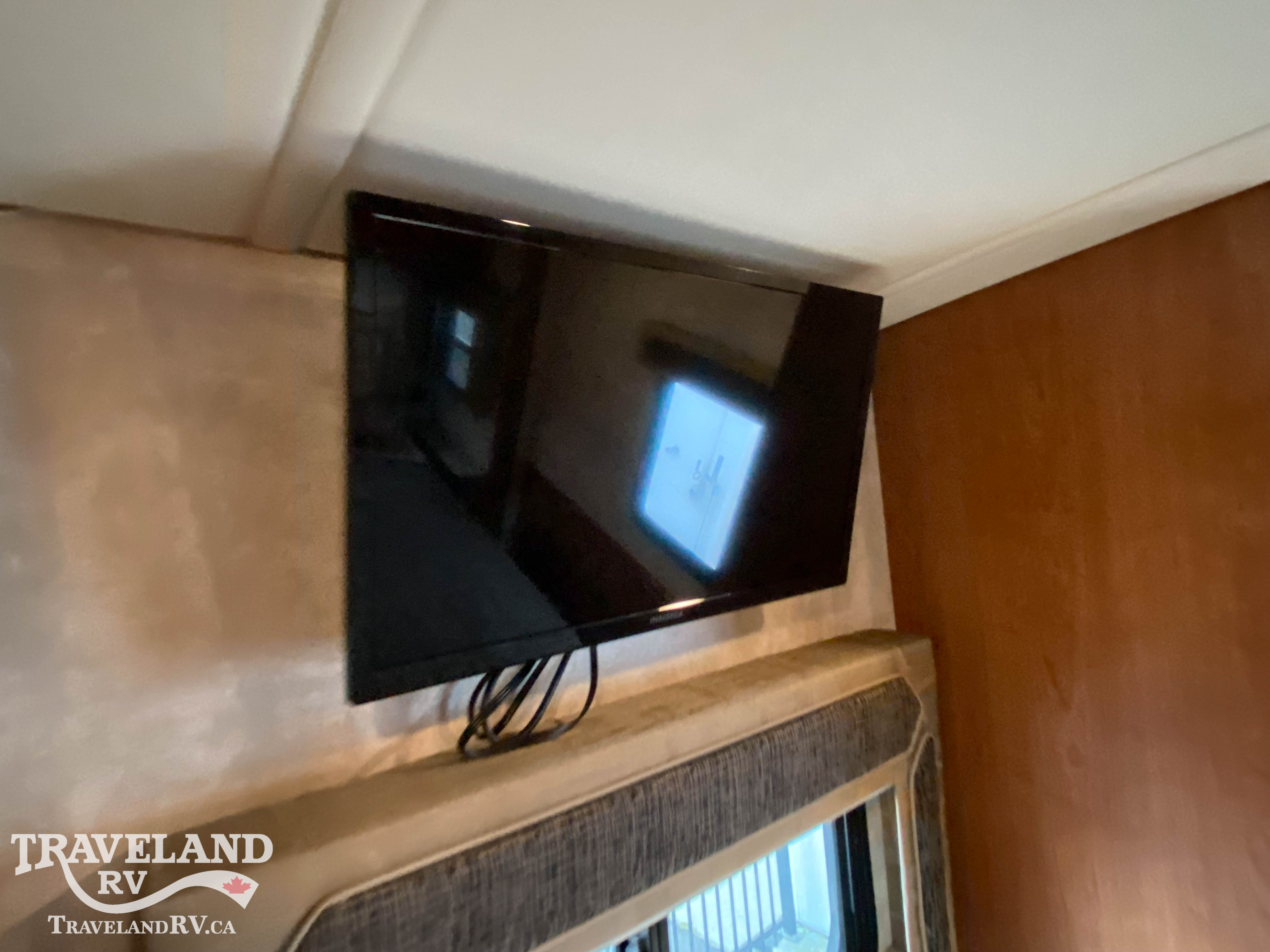 2019 Winnebago Sunstar LX 30T - Image 19