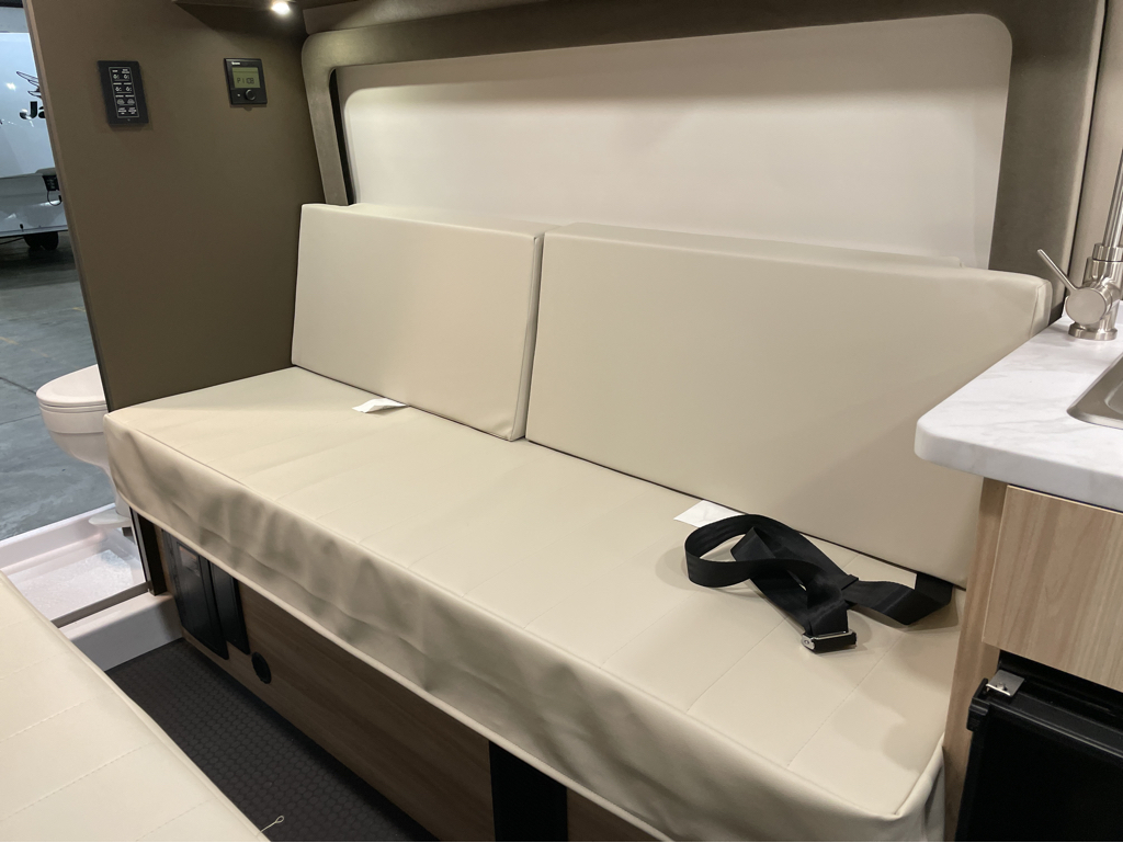 2027 Jayco Swift 20T - Image 9