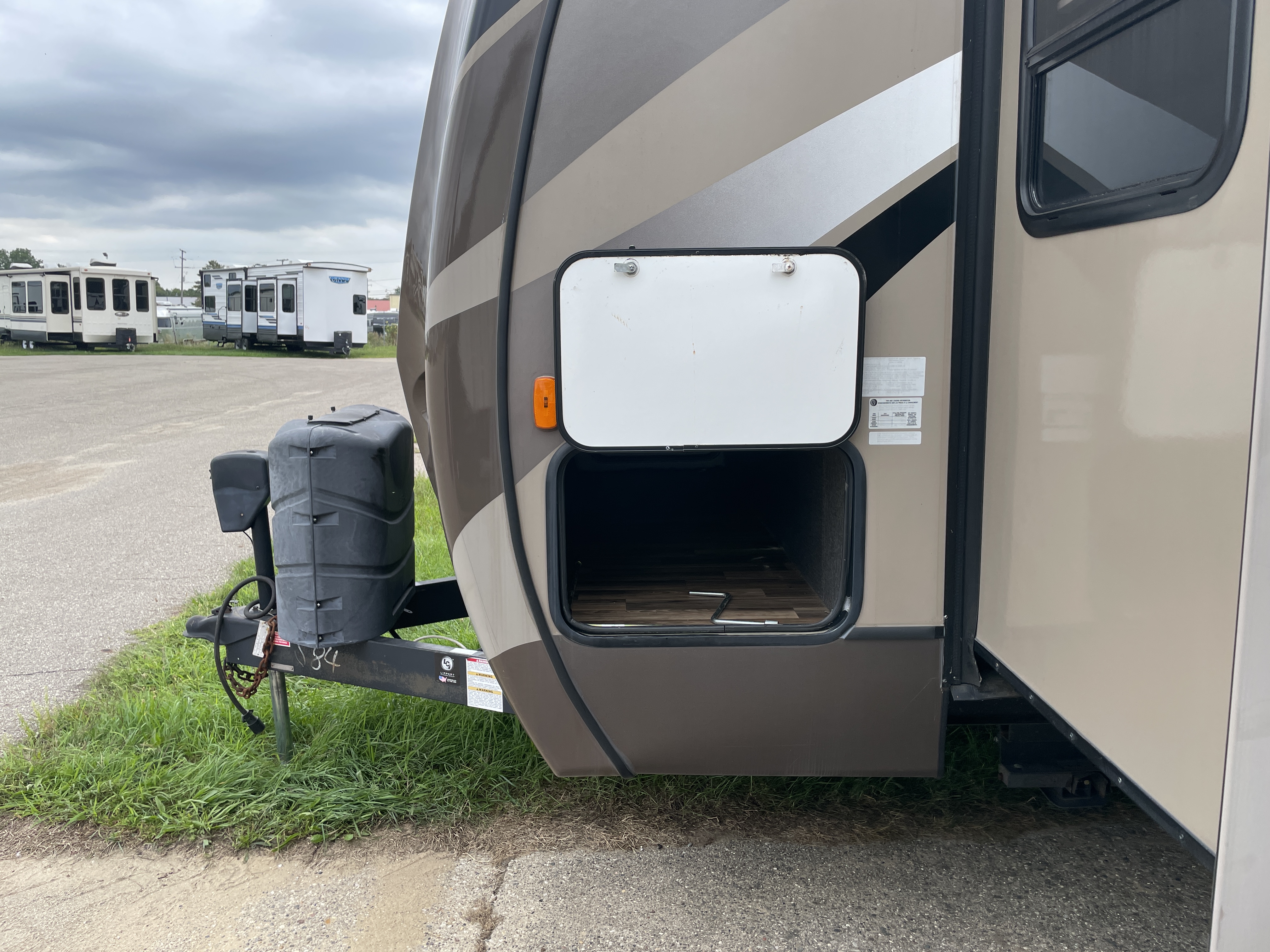 2016 Keystone RV Cougar Half-Ton 30RLI - Image 6