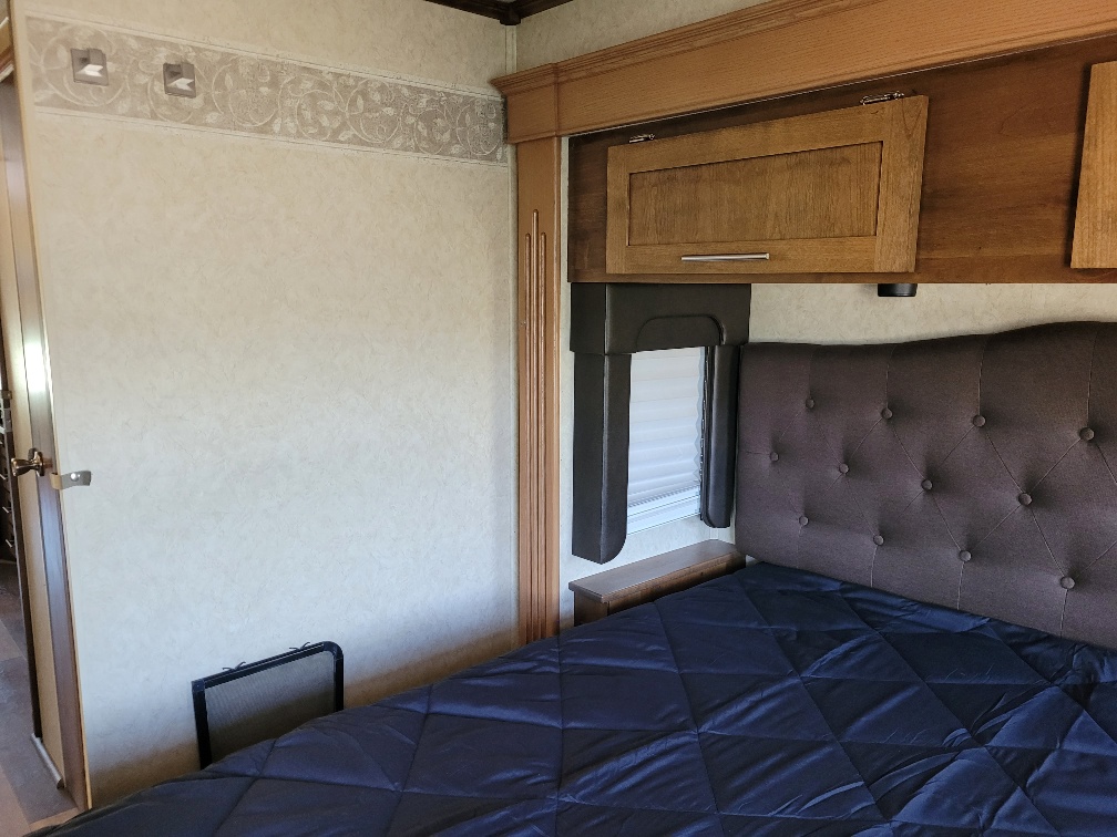 2006 Jayco Seneca HD 34 SS - Image 21