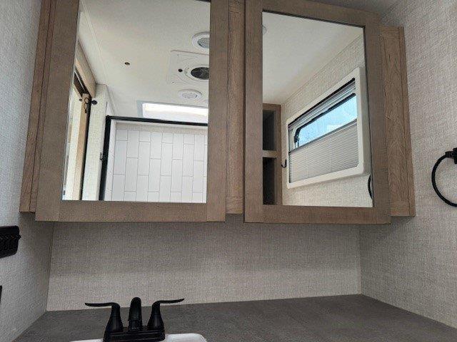 2024 Ember RV Touring Edition 26MRB - Image 16