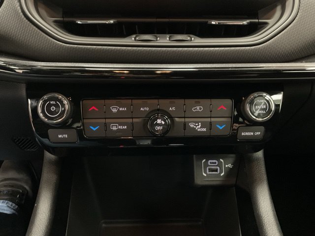 2026 Jeep Compass Latitude Altitude 4x4 - Image 24