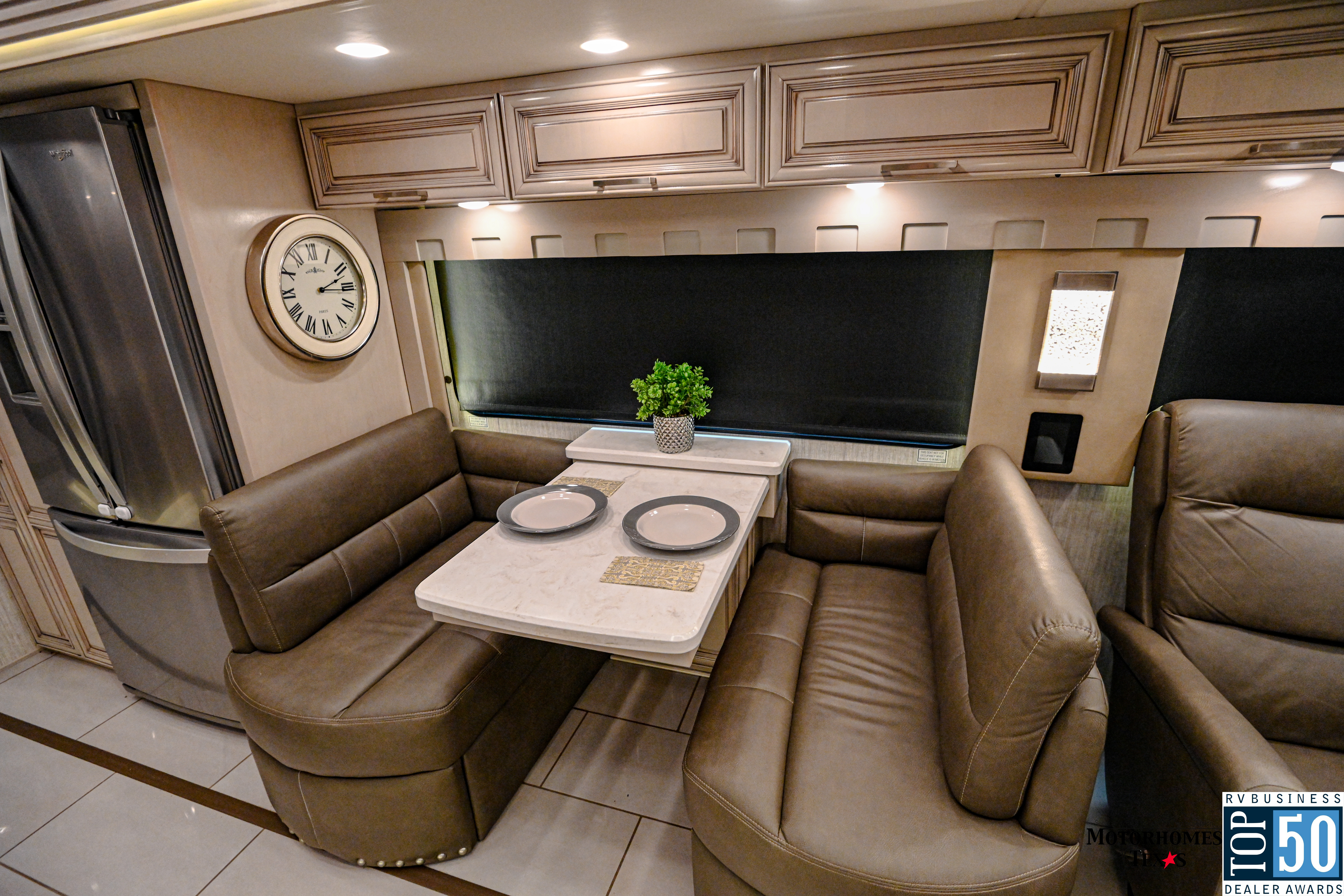 2022 Newmar London Aire 4551 - interior 5