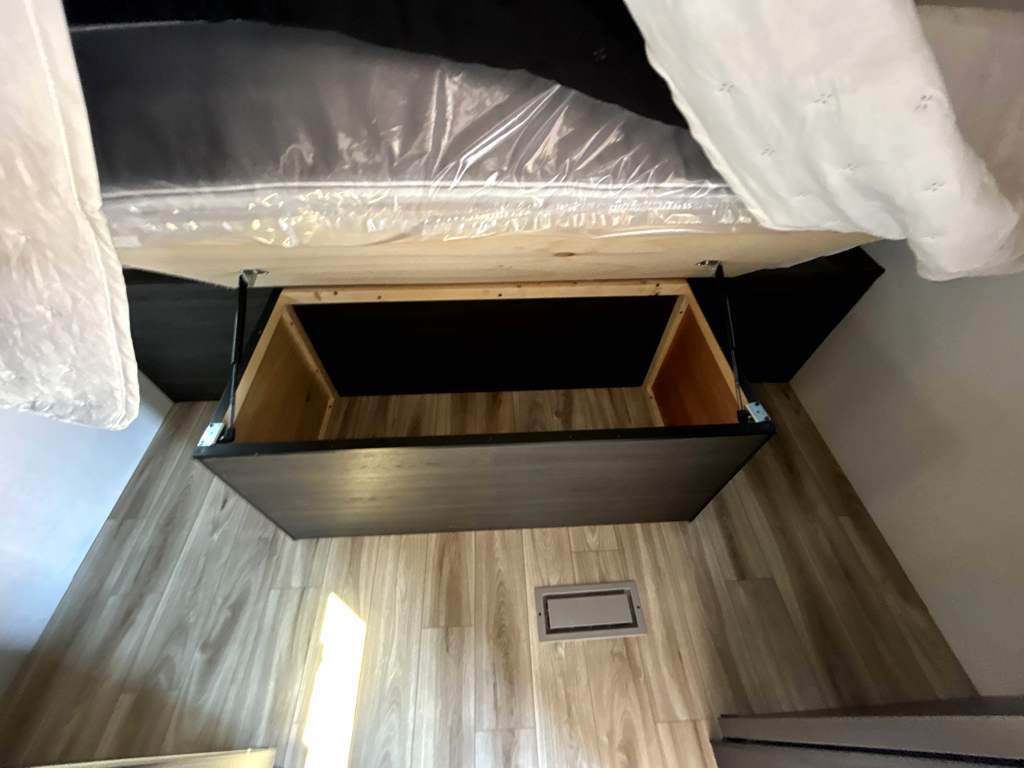 2027 VENTURE RV SIENNA 281VQB - Image 15